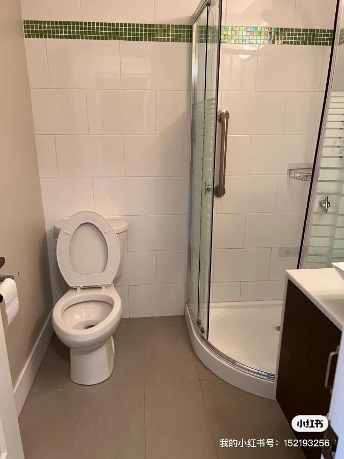 Spacious And Bright Large Suite With Separate Bathroom Ричмонд Экстерьер фото